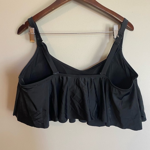 Torrid Wireless Straight Flounce Bikini Top Size 3 - Picture 7 of 10